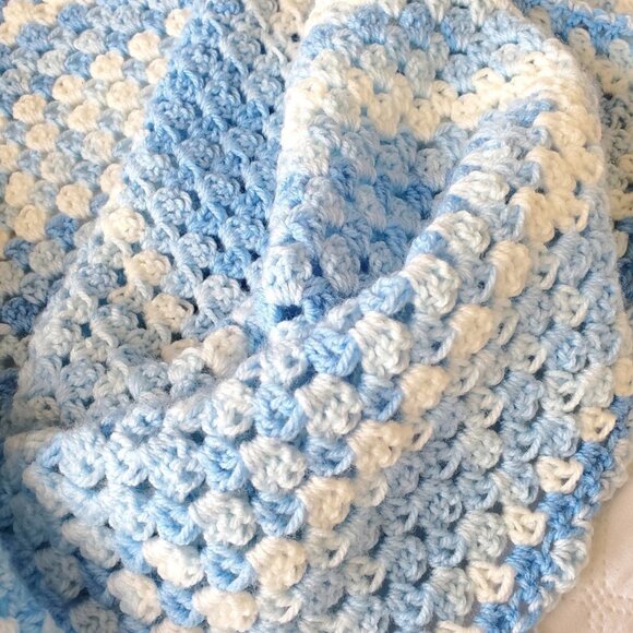 Crochet BABY BLANKET AFGHAN Granny Square 30"x 30" Blue White Girl Boy Girl - Picture 10 of 13